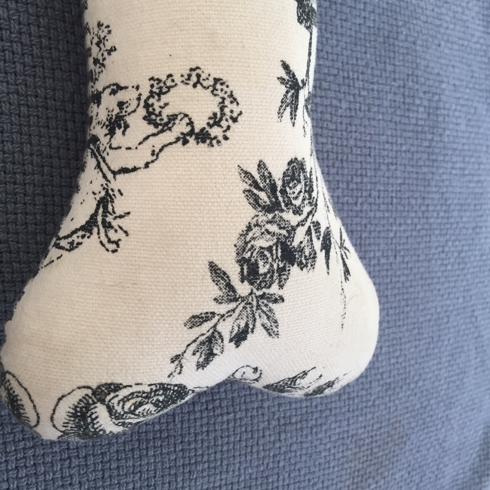 Toile Dog Bone toy - Picture 3 of 4